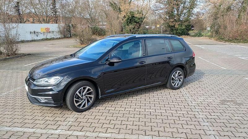 Schwarz Gebraucht 2018 VW Golf VII Sound Kombi | 13.399 € (Fairer Preis) - Bild 1/4