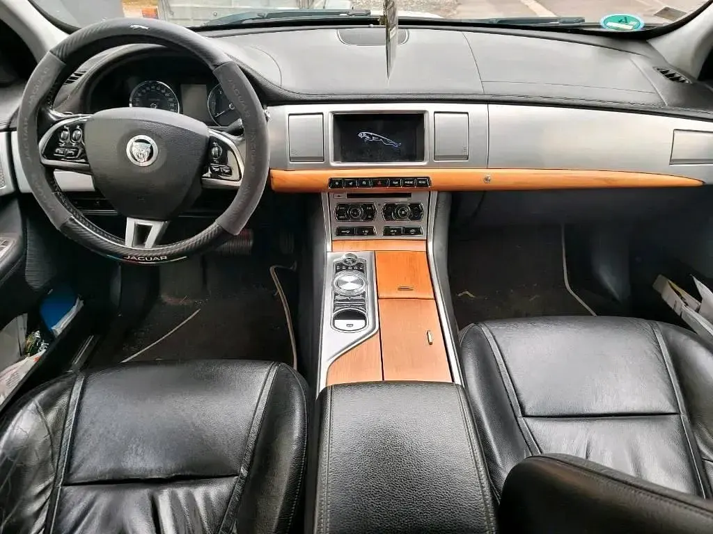 Gebraucht Jaguar XF 241 PS (177 kW) 2013 Weiß Limousine