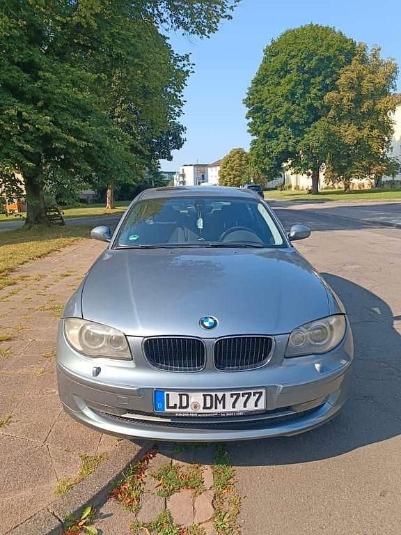 Silber Gebraucht 2007 BMW 118 Performance Kleinwagen | 4.950 € (Guter Preis) - Bild 1/4