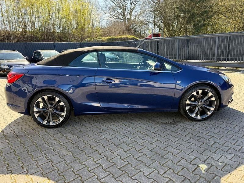 Gebraucht Opel Cascada Innovation 140 PS (102 kW) 2014 Blau Cabrio
