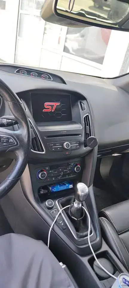 Używany Ford Focus ST 250 KM (183 kW) 2017 Szary Hatchback