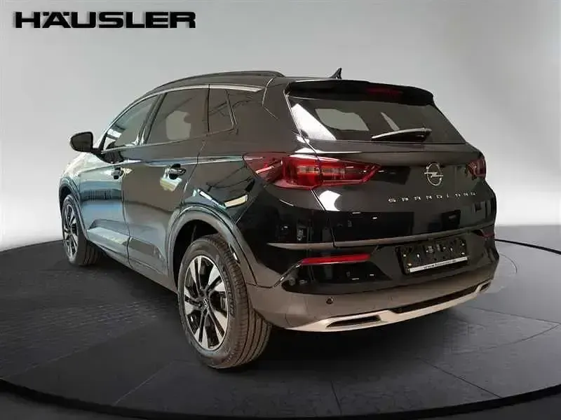 Gebraucht Opel Grandland X Elegance 131 PS (96 kW) 2023 Diamant schwarz (m2) SUV
