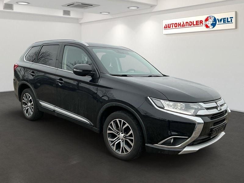 Gebraucht Mitsubishi Outlander Plus 150 PS (110 kW) 2015 Schwarz SUV