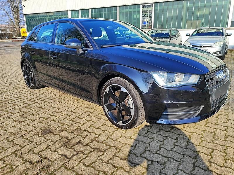 Gebraucht Audi A3 Attraction 179 PS (131 kW) 2013 Phantomschwarz perleffekt Limousine