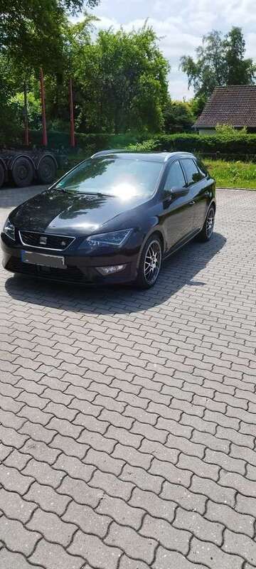 Schwarz Gebraucht 2016 Seat Leon ST FR Kombi | 7.900 € (Superpreis) - Bild 1/4