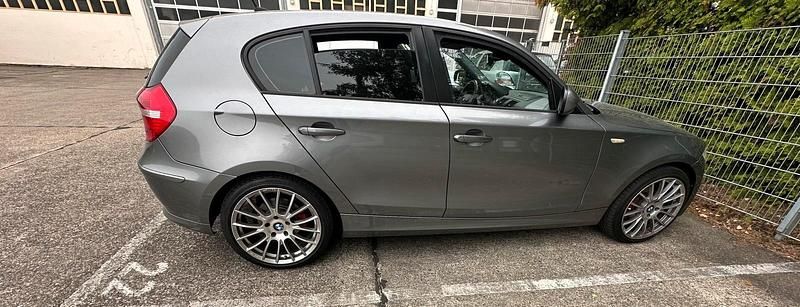 Gebraucht BMW 116 116 PS (85 kW) 2011 Grau Kleinwagen