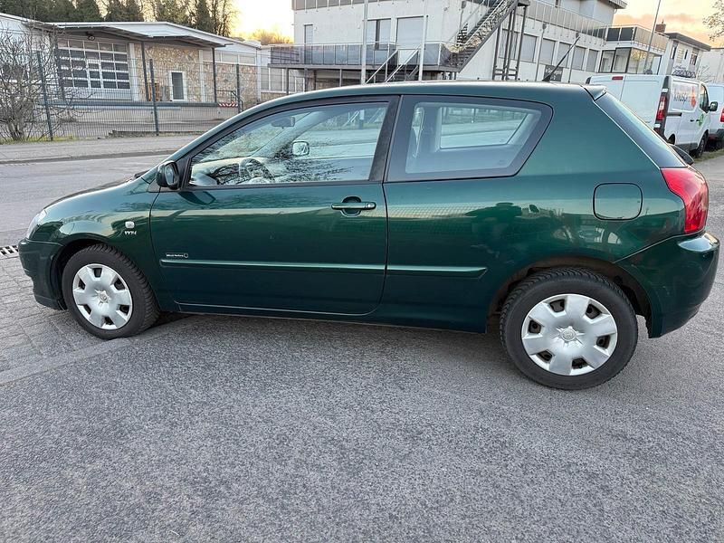 Gebraucht Toyota Corolla 110 PS (80 kW) 2004 Grün Kleinwagen
