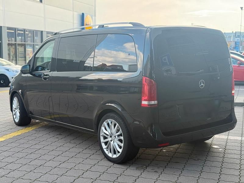 Usata Mercedes V250 190 CV (139 kW) 2017 Nero Monovolume
