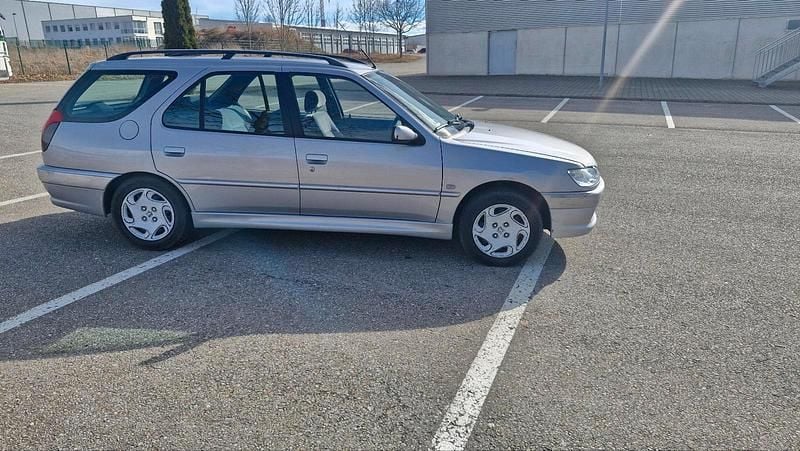Gebraucht Peugeot 306 90 PS (66 kW) 1999 Silber Kombi