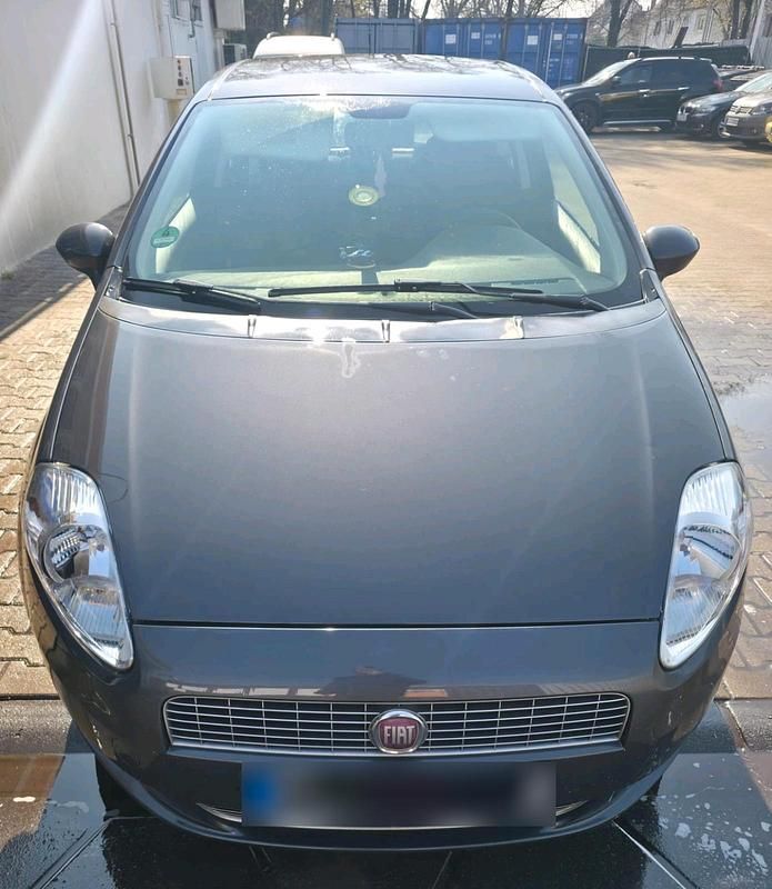 Gebraucht Fiat Punto 70 PS (51 kW) 2009 Grau Kleinwagen