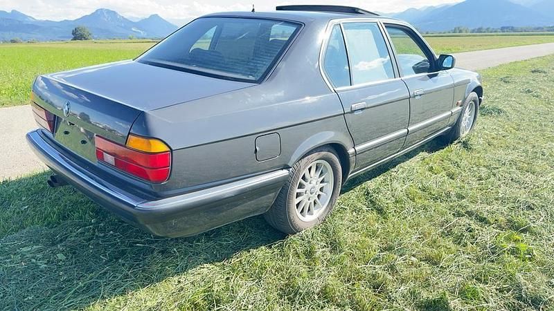 Gebraucht BMW 735 1990 Grau Limousine