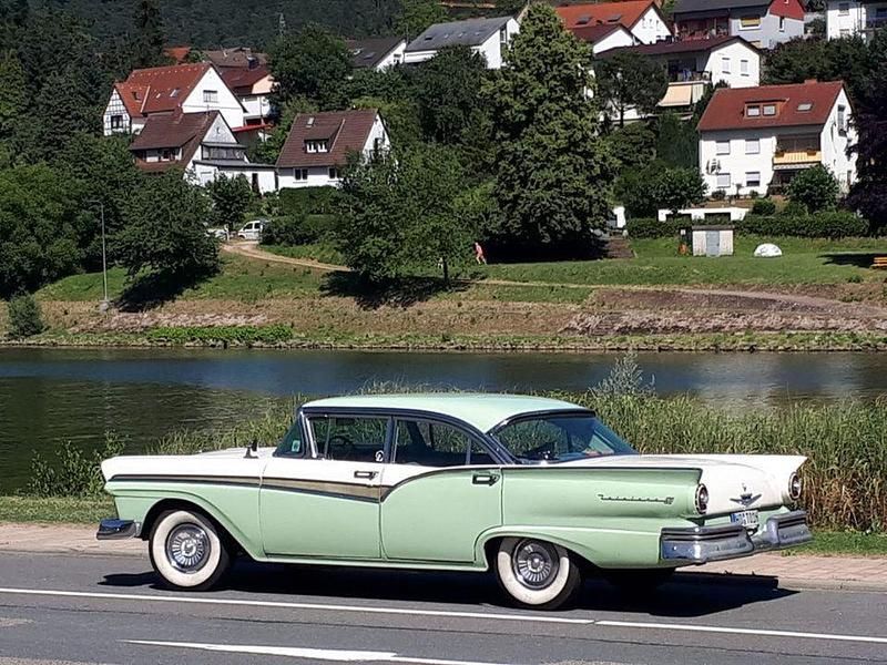 Gebraucht Ford Fairlane 305 PS (224 kW) 1957 Limousine