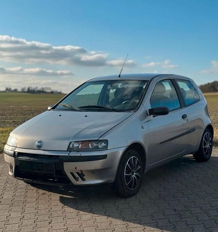 Silber Gebraucht 2001 Fiat Punto Kleinwagen | 500 € (Guter Preis) - Bild 1/4