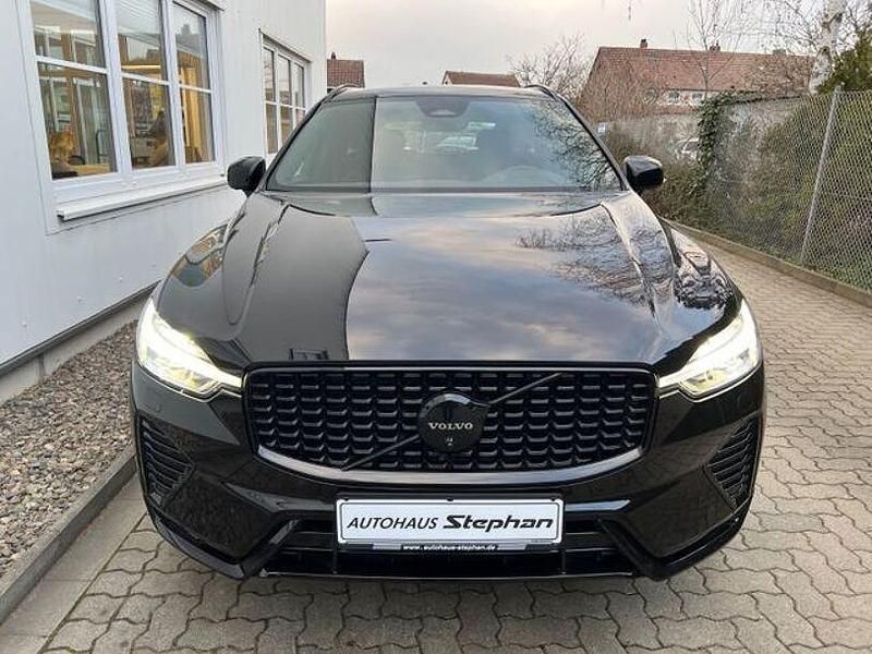 Gebraucht Volvo XC60 Plus 250 PS (183 kW) 2025 Onyx black metallic (metallic) SUV