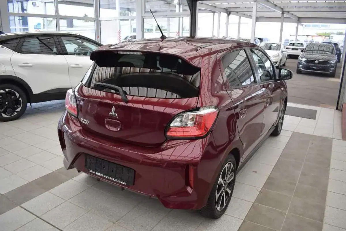 Gebraucht Mitsubishi Space Star Spirit+ 80 PS (58 kW) 2020 Rot Limousine