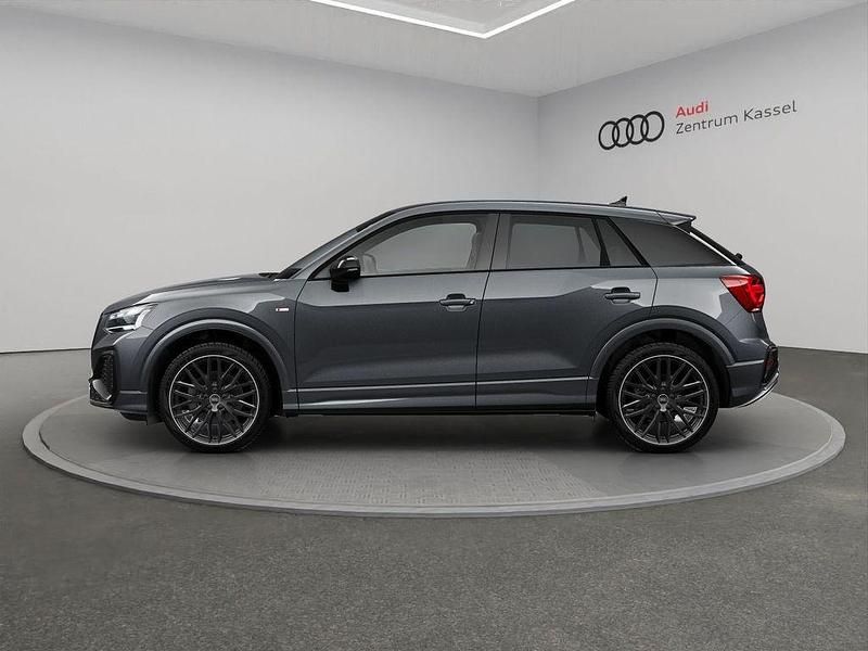 Neu Audi Q2 S-Line 150 PS (110 kW) 2026 Grau SUV
