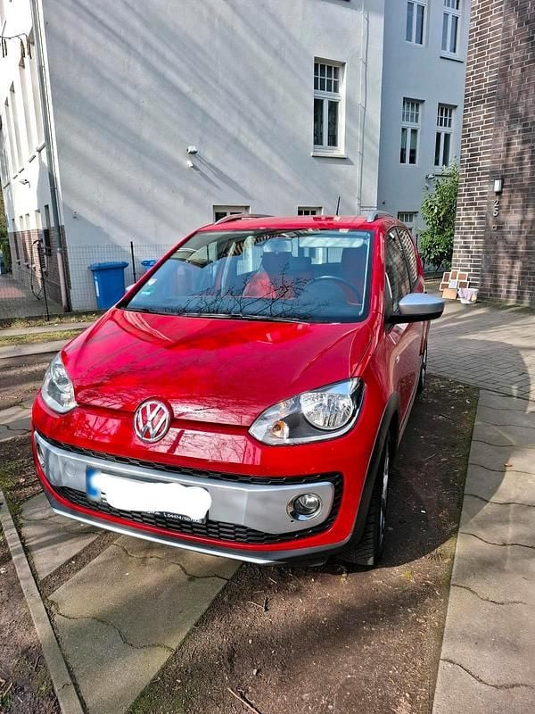 Gebraucht VW cross up! 75 PS (55 kW) 2016 Rot Kleinwagen
