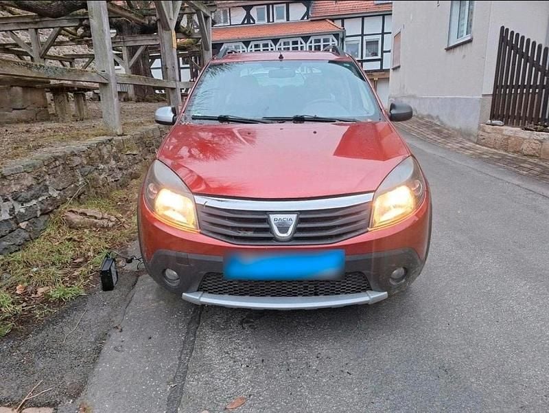 Gebraucht Dacia Sandero Stepway 90 PS (66 kW) 2012 Rot SUV