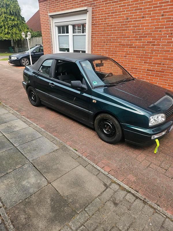 Grün Gebraucht 1994 VW Golf Cabriolet Cabrio | 2.000 € - Bild 1/4