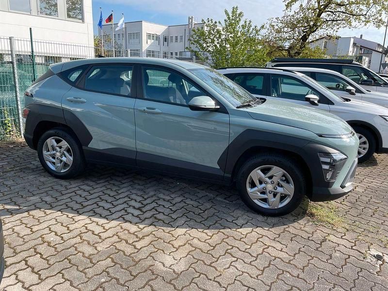 Mirage green solid Neu 2025 Hyundai Kona SUV | 23.990 € (Guter Preis) - Bild 1/4