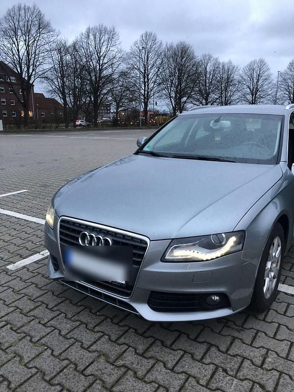 Gebraucht Audi A4 Attraction 170 PS (125 kW) 2011 Grau Kombi