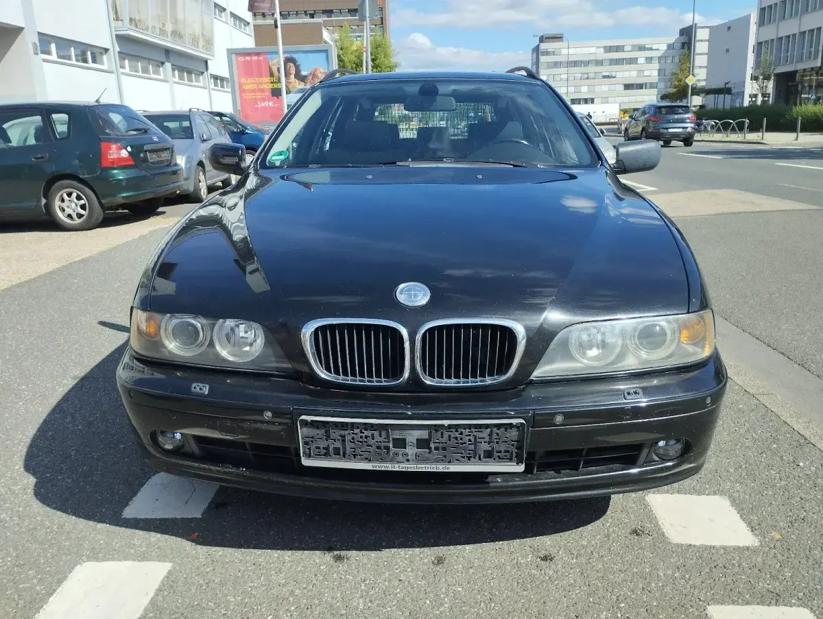 Gebraucht BMW 525 192 PS (141 kW) 2001 Schwarz Kombi
