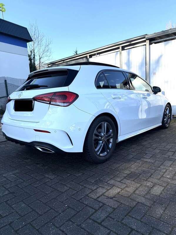 Weiß Gebraucht 2020 Mercedes A180 AMG Limousine | 26.350 € (Fairer Preis) - Bild 1/4