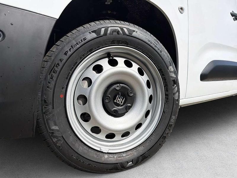 Gebraucht Fiat Doblò 131 PS (96 kW) 2026 Gelato weiß Van / Kleinbus
