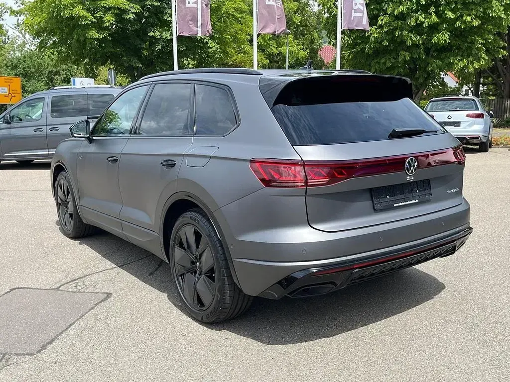 Neu VW Touareg R 462 PS (339 kW) 2026 Grau SUV