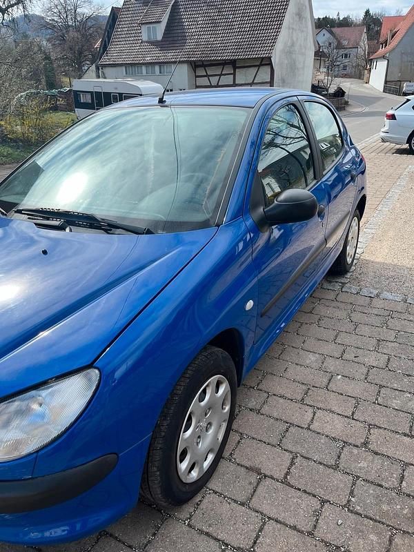 Gebraucht Peugeot 206 75 PS (55 kW) 2001 Blau Kleinwagen