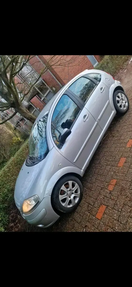 Gebraucht Citroën C3 70 PS (51 kW) 2007 Silber Kleinwagen