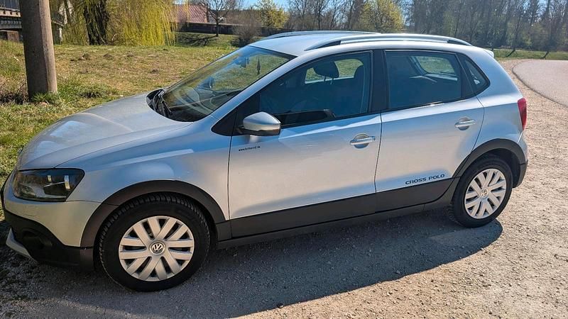 Gebraucht VW Polo Cross 105 PS (77 kW) 2012 Silber Kleinwagen