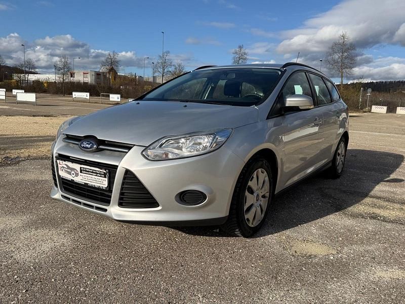 Gebraucht Ford Focus Trend 105 PS (77 kW) 2012 Silber Kombi
