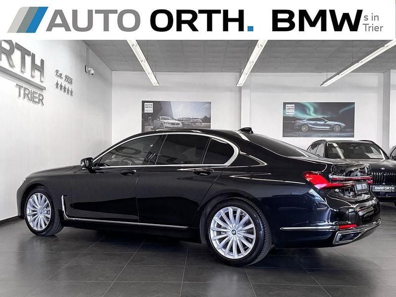 Gebraucht BMW 730 286 PS (210 kW) 2022 Schwarz Limousine