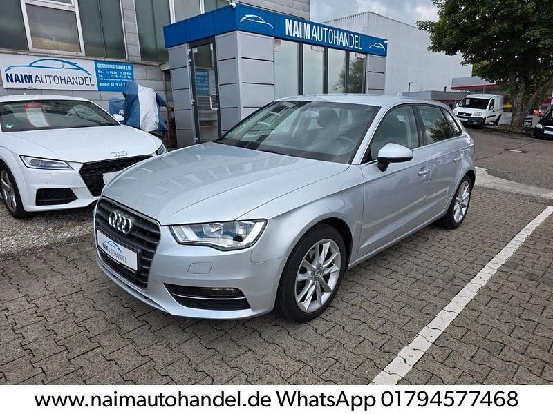 Silber Gebraucht 2014 Audi A3 Attraction Limousine | 10.990 € (Guter Preis) - Bild 1/4