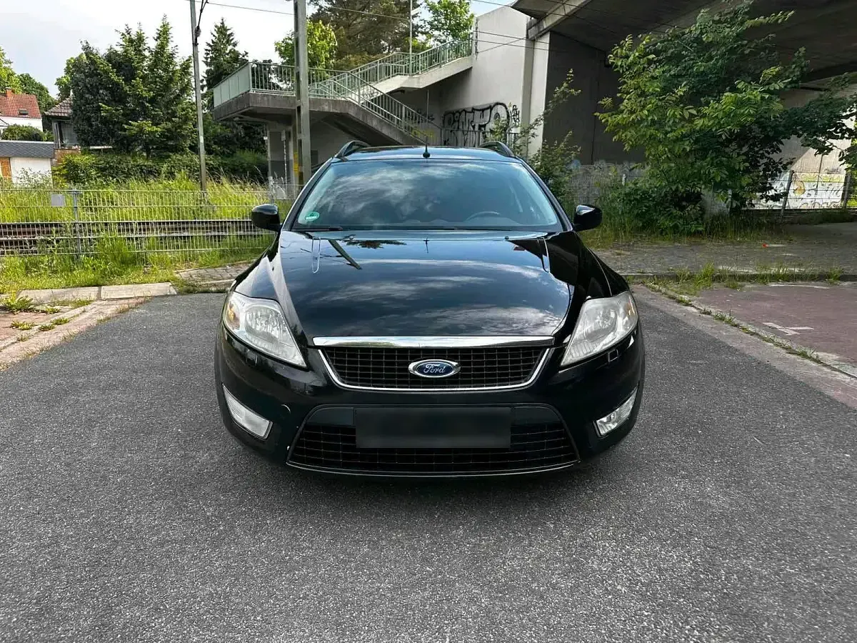 Gebraucht Ford Mondeo 140 PS (102 kW) 2008 Schwarz Kombi