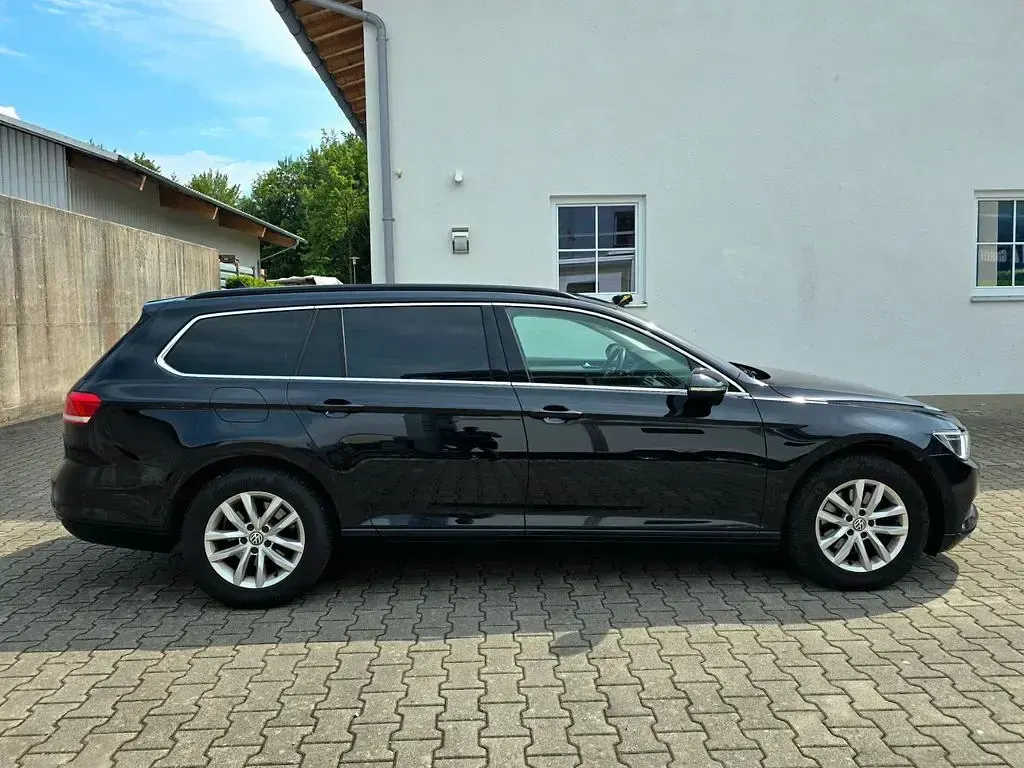 Gebraucht VW Passat Comfortline 150 PS (110 kW) 2015 Schwarz Kombi