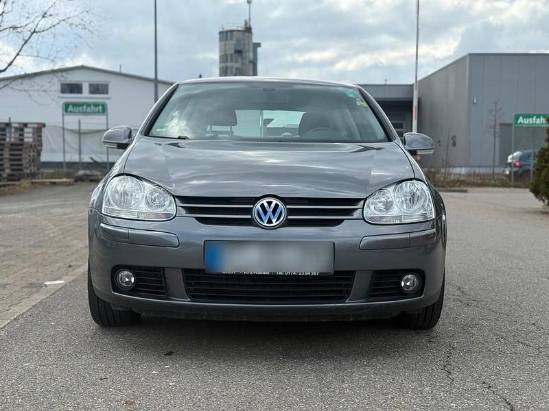 Gebraucht VW Golf V 122 PS (89 kW) 2008 Grau Kleinwagen