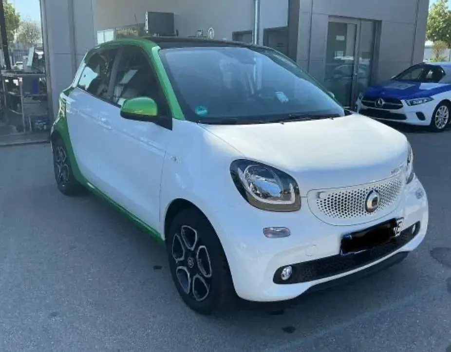 Gebraucht Smart ForFour Electric Drive Passion 60 kW (82 PS) 2017 Grün Kleinwagen