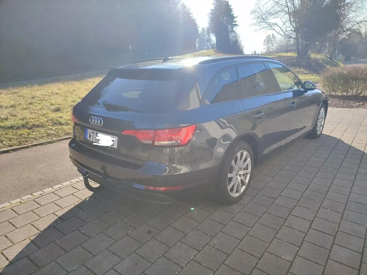 Używany Audi A4 Ambiente 150 KM (110 kW) 2016 Szary Kombi