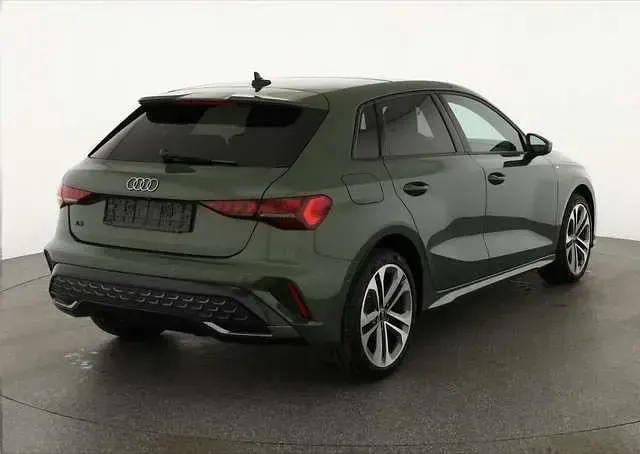Neu Audi A3 S-Line 150 PS (110 kW) 2026 Grau metallic