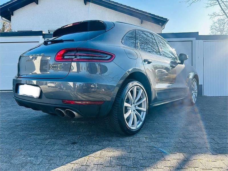 Gebraucht Porsche Macan S 258 PS (189 kW) 2015 Grau SUV