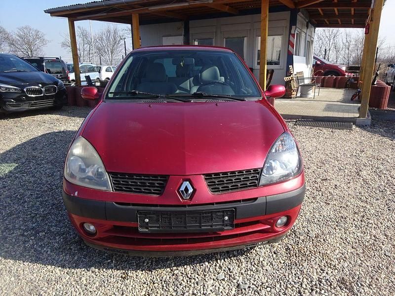 Gebraucht Renault Clio II 58 PS (42 kW) 2001 Rot Limousine