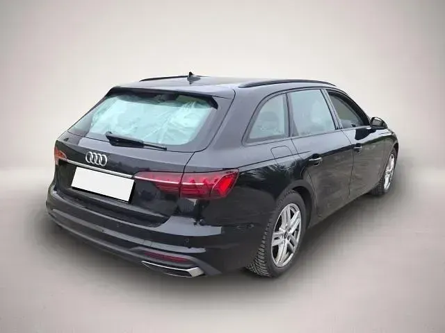 Gebraucht Audi A4 Ambiente 163 PS (119 kW) 2022 Manufacturer Kombi