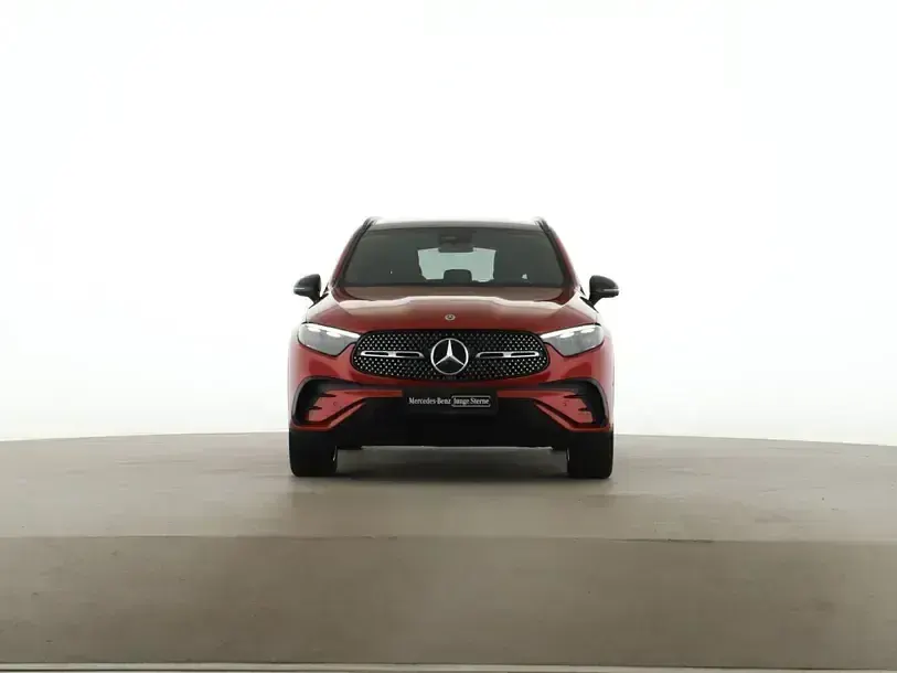 Gebraucht Mercedes GLC300 AMG 258 PS (189 kW) 2023 Rot SUV