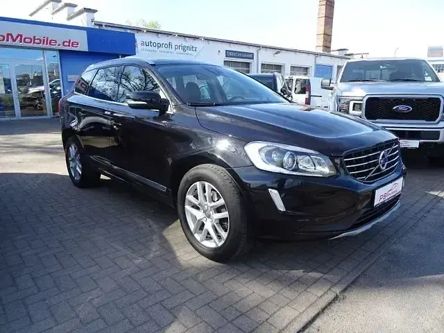 Używany Volvo XC60 Summum 253 KM (186 kW) 2017 Czarny SUV