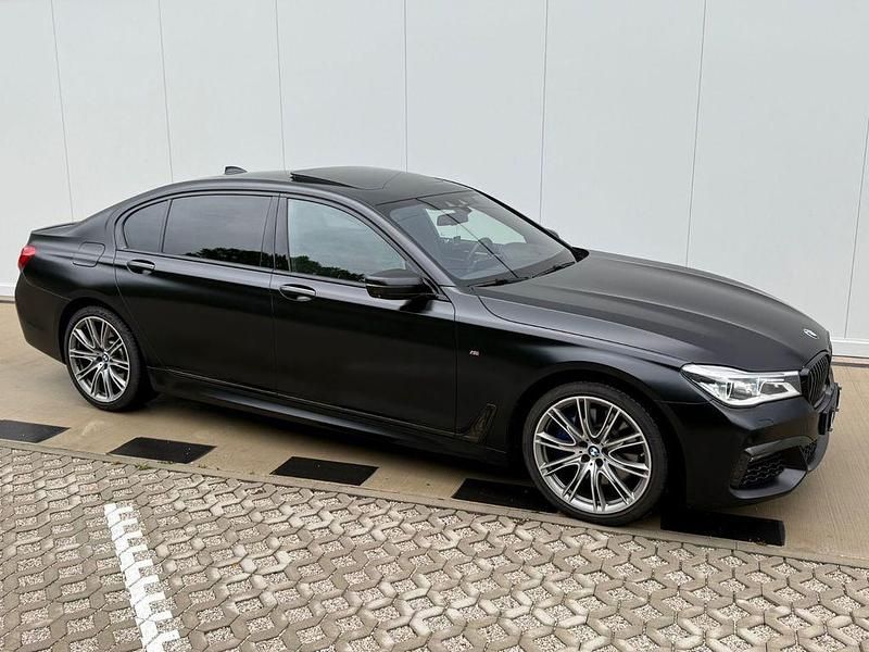 Gebraucht BMW 750L Performance 400 PS (294 kW) 2019 Schwarz Limousine