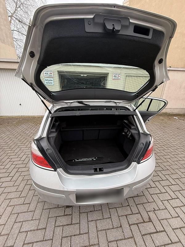 Gebraucht Opel Astra 125 PS (91 kW) 2004 Grau Limousine