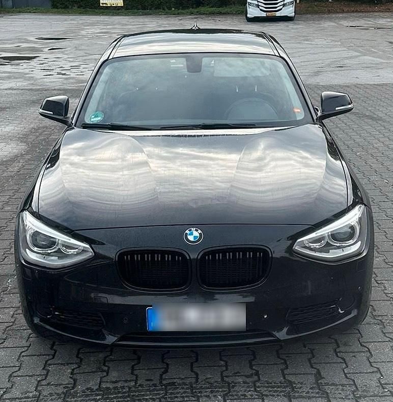 Schwarz Gebraucht 2011 BMW 118 Kleinwagen | 5.450 € (Fairer Preis) - Bild 1/4