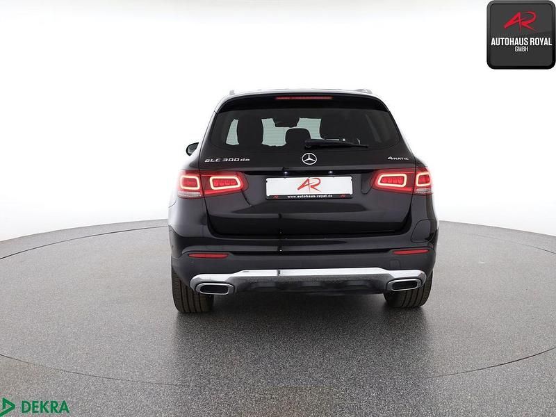 Gebraucht Mercedes GLC300e Exclusive 306 PS (225 kW) 2020 Schwarz SUV